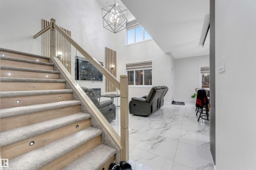 16916 47 Street, Edmonton, AB - Indoor Photo Showing Other Room