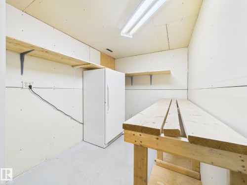 92 Dufferin Street, St. Albert, AB - Indoor Photo Showing Other Room