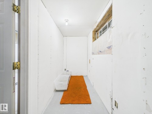 92 Dufferin Street, St. Albert, AB - Indoor Photo Showing Other Room