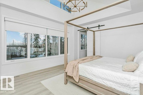 42 2307 Twp Road 522, Rural Parkland County, AB - Indoor Photo Showing Bedroom