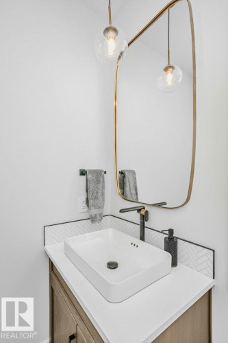 42 2307 Twp Road 522, Rural Parkland County, AB - Indoor Photo Showing Bathroom