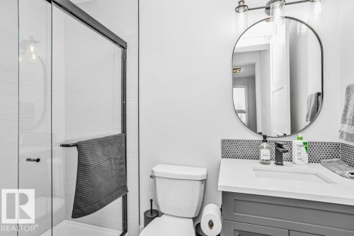 42 2307 Twp Road 522, Rural Parkland County, AB - Indoor Photo Showing Bathroom