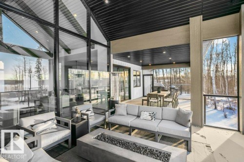 42 2307 Twp Road 522, Rural Parkland County, AB -  Photo Showing Living Room