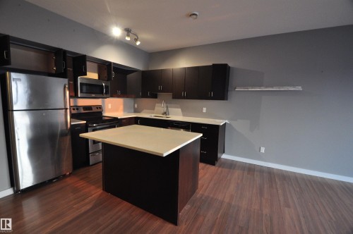 407 10518 113 Street, Edmonton, AB - Indoor Photo Showing Kitchen