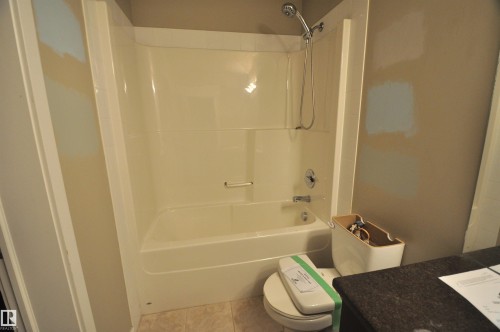 407 10518 113 Street, Edmonton, AB - Indoor Photo Showing Bathroom