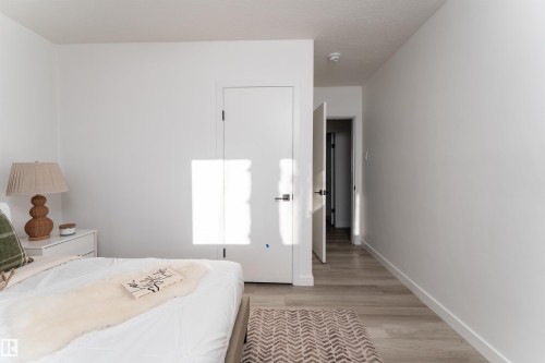 13307 116 Avenue, Edmonton, AB - Indoor Photo Showing Bedroom