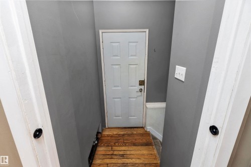 33 Wild Hay Drive, Devon, AB - Indoor Photo Showing Other Room