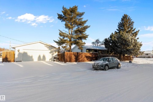 33 Wild Hay Drive, Devon, AB - Outdoor