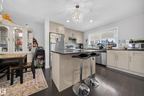 11 3025 151 Avenue, Edmonton, AB - Indoor Photo Showing Kitchen
