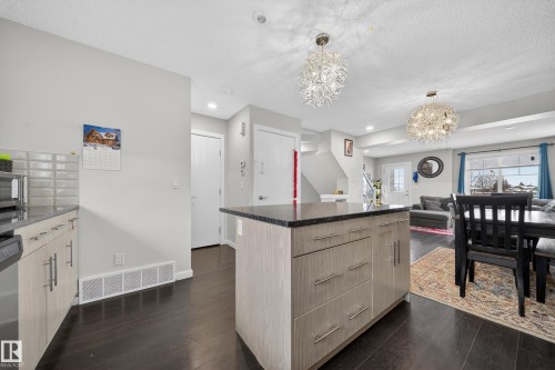 11 3025 151 Avenue, Edmonton, AB - Indoor Photo Showing Kitchen