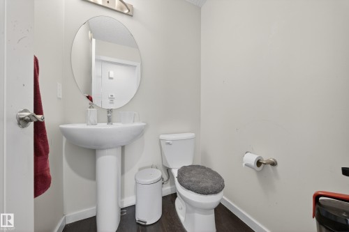 11 3025 151 Avenue, Edmonton, AB - Indoor Photo Showing Bathroom