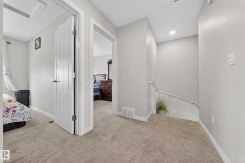 11 3025 151 Avenue, Edmonton, AB - Indoor