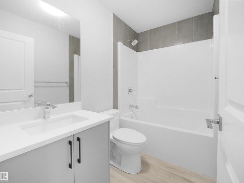 3272 Dallas Schmidt Drive, Edmonton, AB - Indoor Photo Showing Bathroom