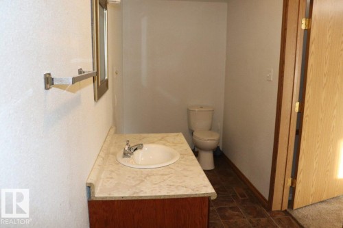 4824 52 Street, Lougheed, AB 