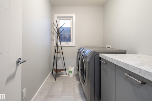 2118 Cavanagh Drive, Edmonton, AB - Indoor Photo Showing Laundry Room