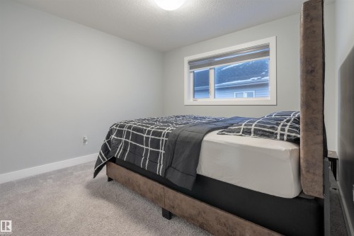 2118 Cavanagh Drive, Edmonton, AB - Indoor Photo Showing Bedroom