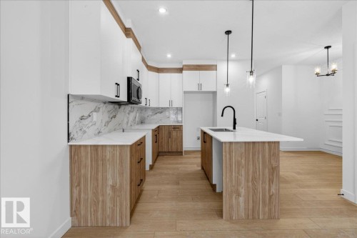 131 Creekside Lane, Leduc, AB - Indoor Photo Showing Kitchen