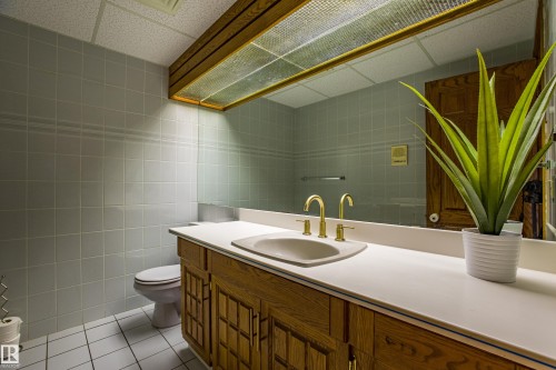 3550 199 Street Nw, Edmonton, AB - Indoor Photo Showing Bathroom
