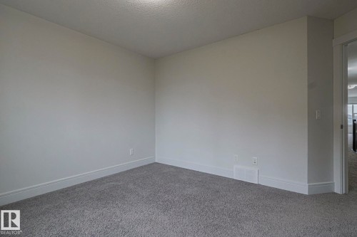 3167 Winspear Crescent Sw, Edmonton, AB - Indoor Photo Showing Other Room