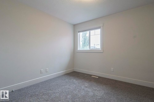 3167 Winspear Crescent Sw, Edmonton, AB - Indoor Photo Showing Other Room