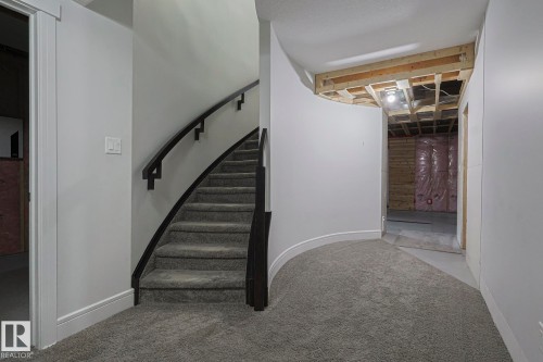 3167 Winspear Crescent Sw, Edmonton, AB - Indoor Photo Showing Other Room