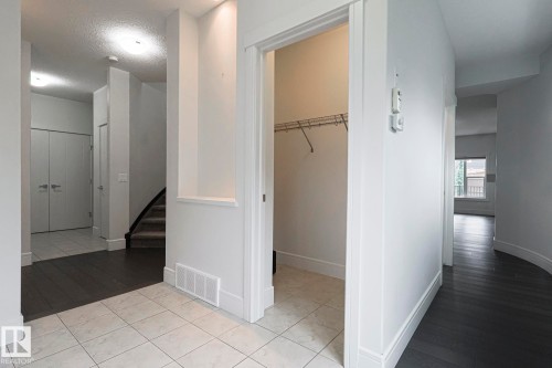3167 Winspear Crescent Sw, Edmonton, AB - Indoor Photo Showing Other Room
