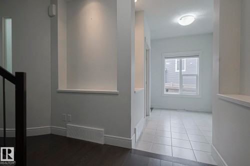 3167 Winspear Crescent Sw, Edmonton, AB - Indoor Photo Showing Other Room