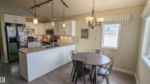 13817 131A Avenue, Edmonton, AB - Indoor