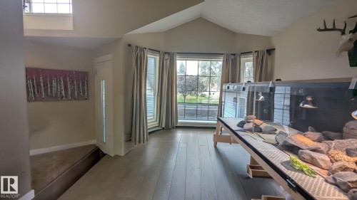 13817 131A Avenue, Edmonton, AB - Indoor Photo Showing Other Room