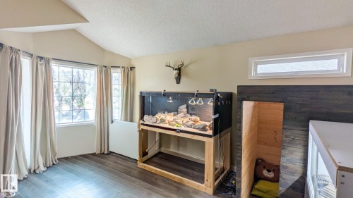 13817 131A Avenue, Edmonton, AB - Indoor Photo Showing Other Room