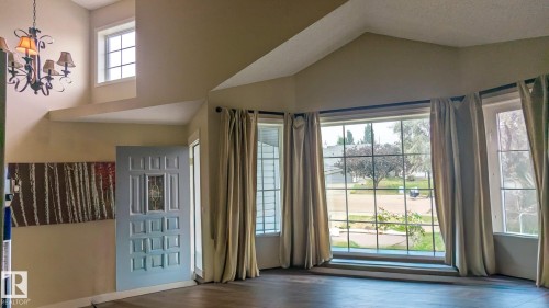 13817 131A Avenue, Edmonton, AB - Indoor Photo Showing Other Room