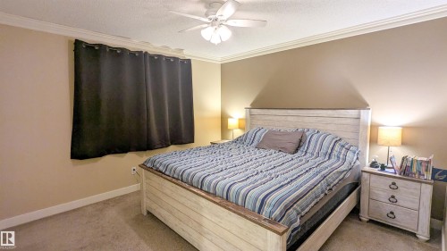 13817 131A Avenue, Edmonton, AB - Indoor Photo Showing Bedroom