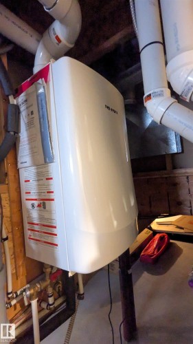 13817 131A Avenue, Edmonton, AB - Indoor