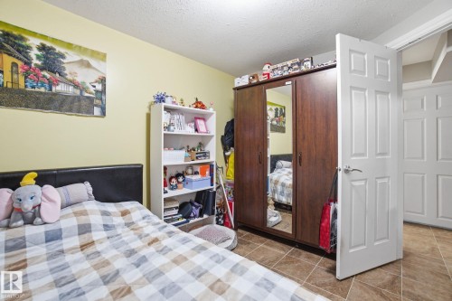 16734 122A Street, Edmonton, AB - Indoor Photo Showing Bedroom