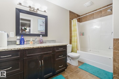 16734 122A Street, Edmonton, AB - Indoor Photo Showing Bathroom
