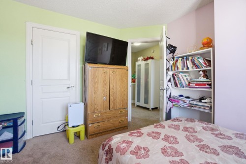 16734 122A Street, Edmonton, AB - Indoor Photo Showing Bedroom