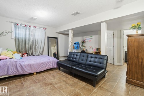 16734 122A Street, Edmonton, AB - Indoor Photo Showing Bedroom