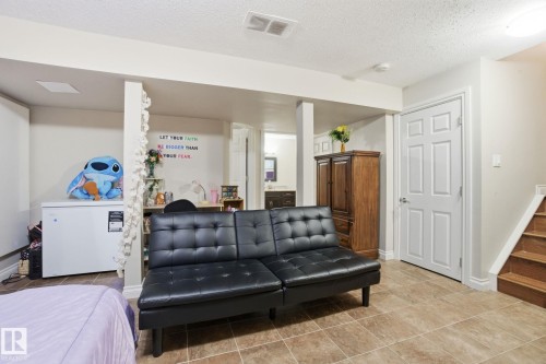 16734 122A Street, Edmonton, AB - Indoor