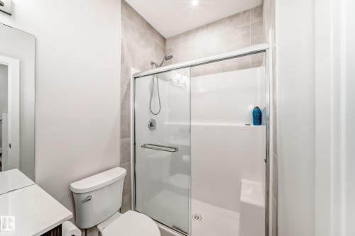332 29 Street, Edmonton, AB - Indoor Photo Showing Bathroom