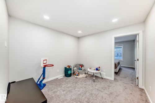 332 29 Street, Edmonton, AB - Indoor