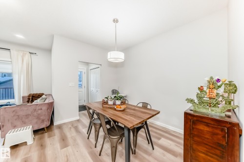 332 29 Street, Edmonton, AB - Indoor Photo Showing Dining Room