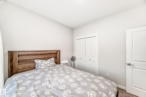 332 29 Street, Edmonton, AB - Indoor Photo Showing Bedroom