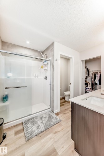 332 29 Street, Edmonton, AB - Indoor Photo Showing Other Room