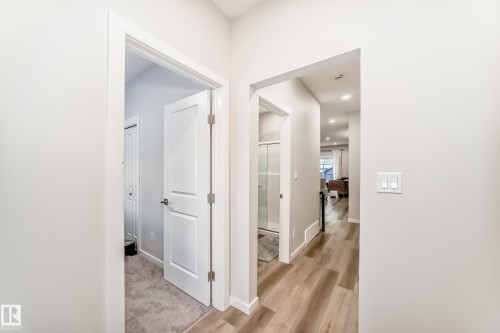 332 29 Street, Edmonton, AB - Indoor Photo Showing Other Room