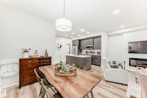 332 29 Street, Edmonton, AB - Indoor Photo Showing Dining Room