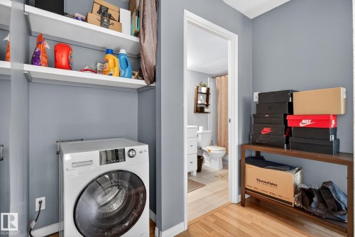 9916 113 Street, Edmonton, AB - Indoor Photo Showing Laundry Room