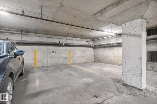 9916 113 Street, Edmonton, AB - Indoor Photo Showing Garage