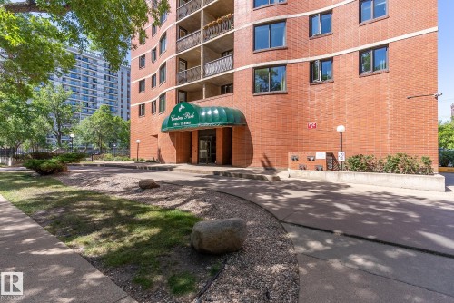 202 9916 113 Street, Edmonton, AB - Outdoor