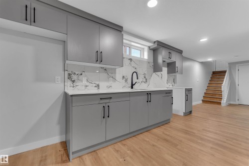 4320 74 Street, Edmonton, AB - Indoor Photo Showing Kitchen