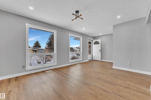 4320 74 Street, Edmonton, AB - Indoor